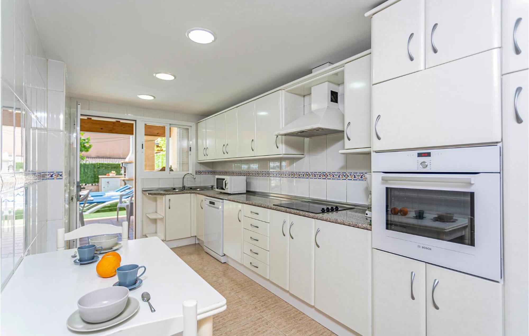 4 Bedroom Beautiful Home In Alcudia Port de Alcudia  Exterior photo