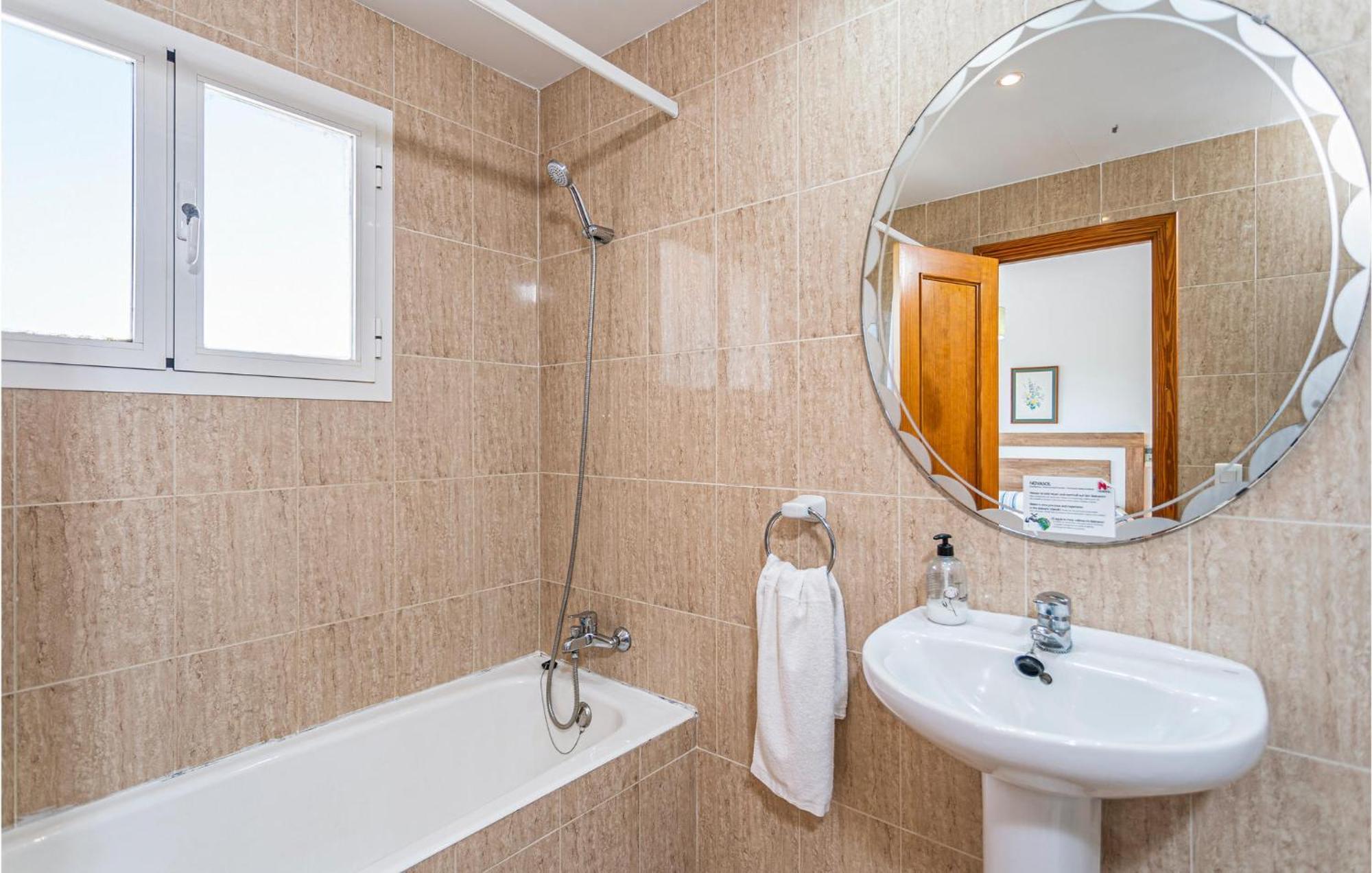 4 Bedroom Beautiful Home In Alcudia Port de Alcudia  Exterior photo